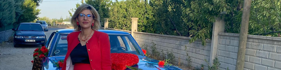 Elmas Akman kırmızılar içerisinde?v=1