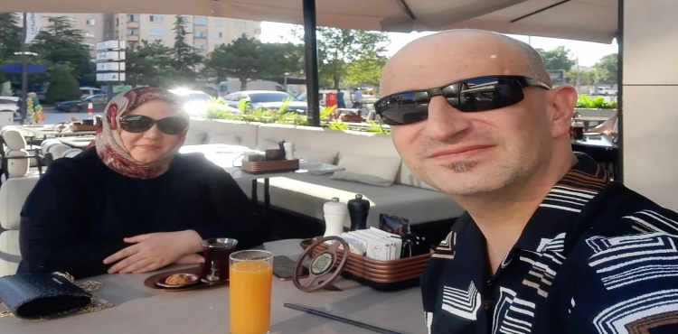 Ahmet Levent Eker’in aile saadeti?v=1