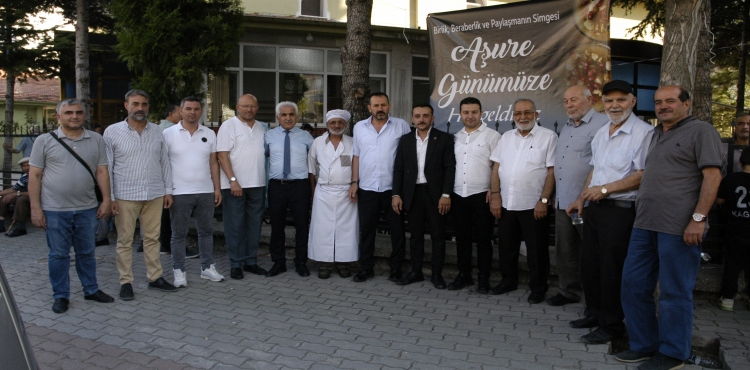 Muhtarlar, aşure dağıttı?v=1