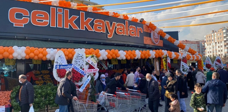 Çelikkayalar 33 Yaşında?v=1