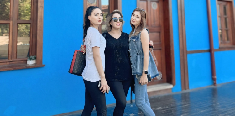 Hoş ve Sevimli Bir Güzel!?v=1