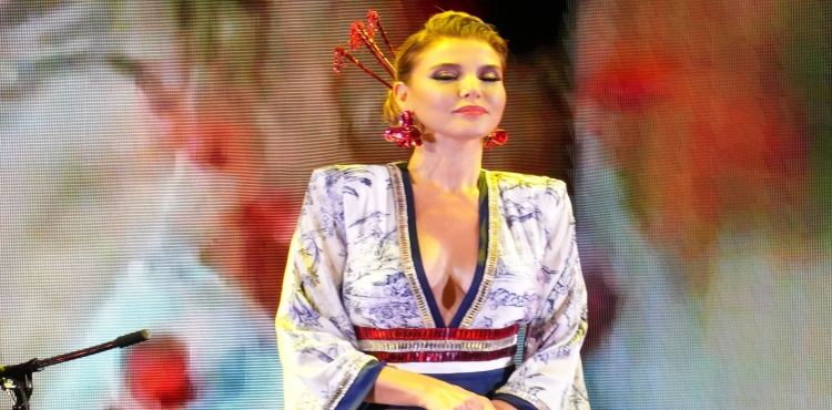 Dünya Turnesine Çıktı?v=1