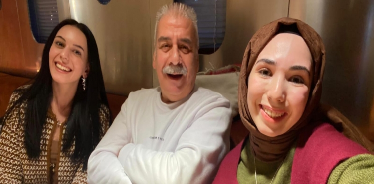 İbrahim Büyükbelli Yeğenleri ile Birlikte!